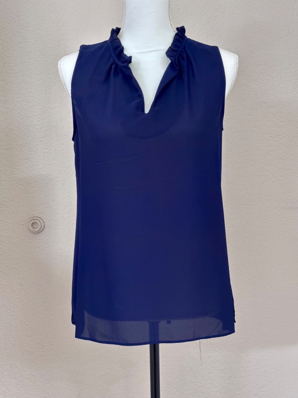 Rose & Olive Sleeveless Blouse, Navy Blue, Small